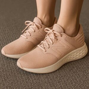 New Balance WCRUZSV2 Sneakers, size 10.5